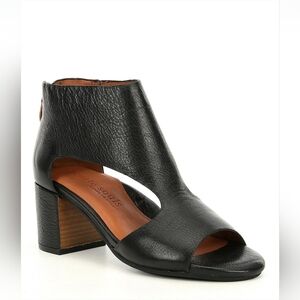 Gentle Souls Charlene Black Open-Toe Cutout Block Heel Size 9.5